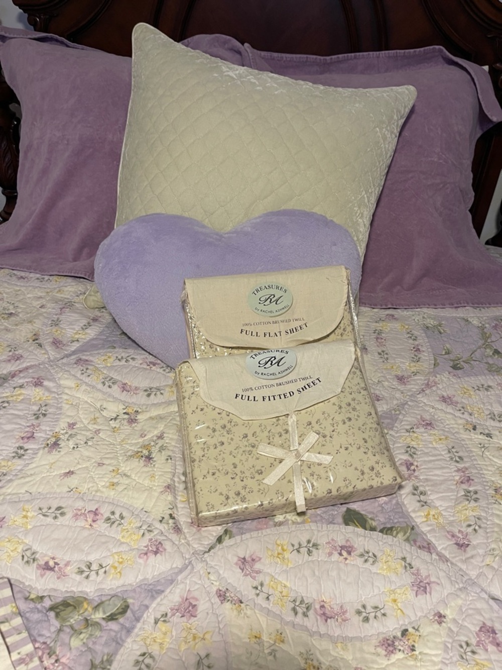 RACHAEL ASHWELL 💜 FULL SHEET SET
LAVENDER DITSY
